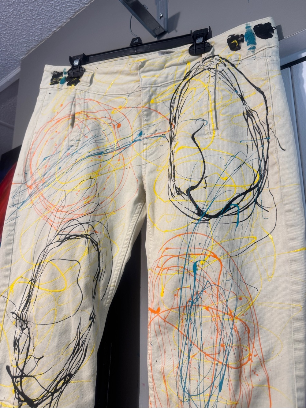 Hand Painted Custom OOAK Levi’s Abstract Art Capris Streetwear Cropped Size 14 - Picture 13 of 14